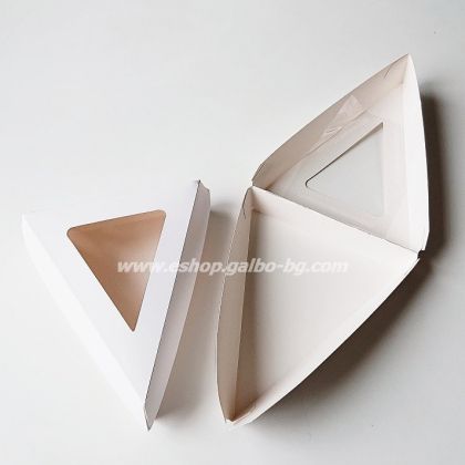 Картонена кутия за 3-4 макарона триъгълна БЯЛА с прозорец,    155*130*45 мм  25 бр / (200 бр В ПРОМОЦИЯ)